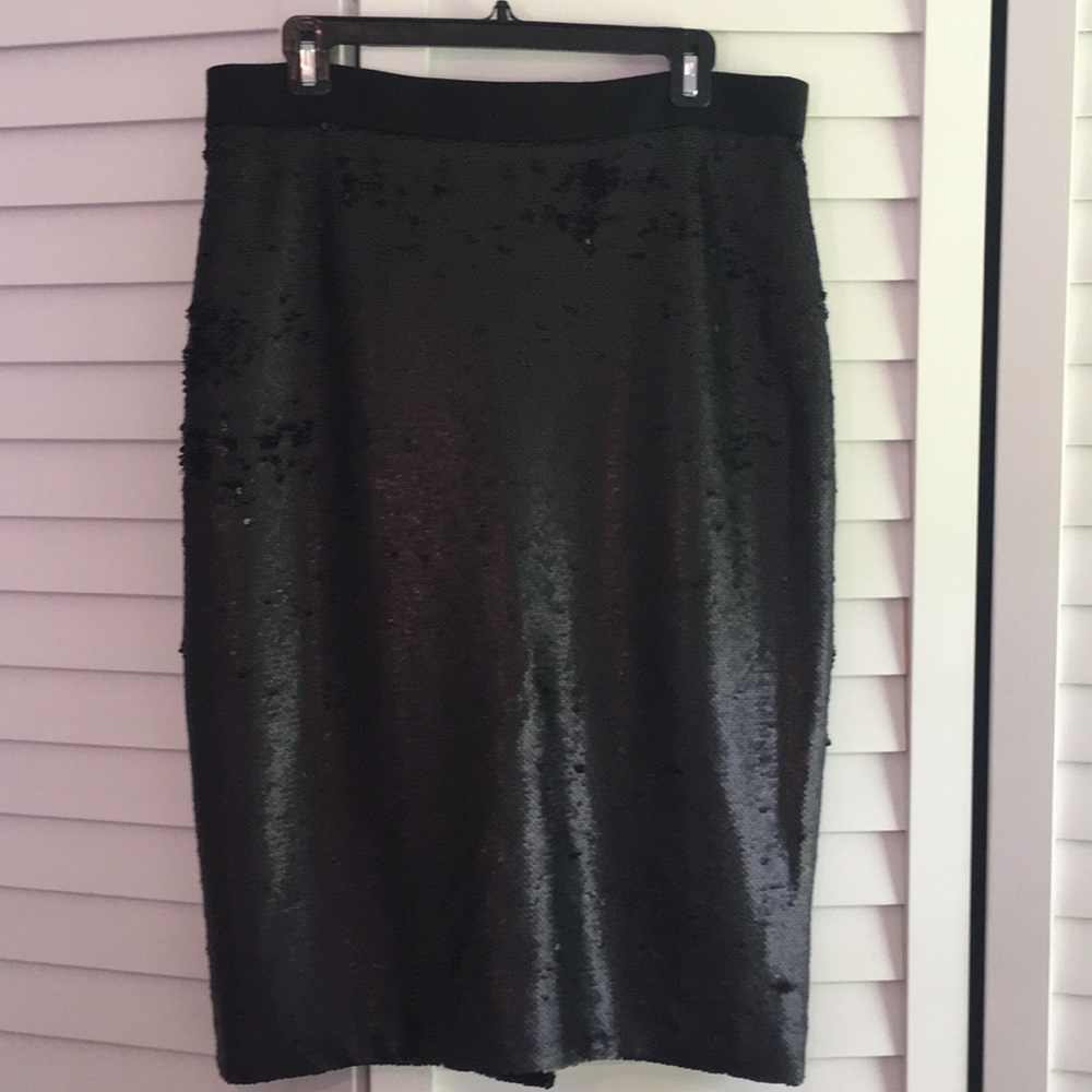 Black sequin Banana Republic skirt